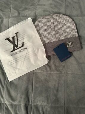 Louis Vuitton Gray Patterned Beanie
